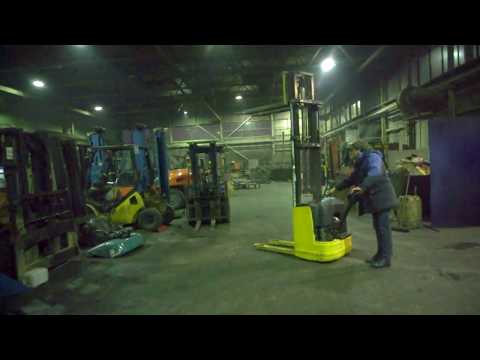 Видео: Электроштабелер Komatsu MWS10-1R. 2007 г.в. 1500 моточасов