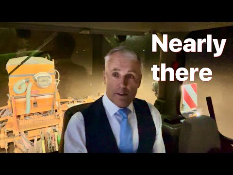 Видео: Обновление по ферме 399 Еще одна напряженная неделя: посев еще 2 полей, убрано 22 партии свеклы, ...