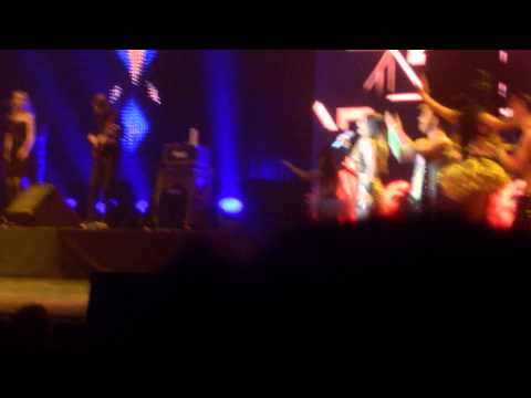 Видео: Ани Лорак - Оранжевые сны (30.03.2014, Санкт-Петербург)