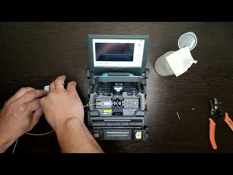 Видео: Сварка оптоволокна 900 мкм на аппарате Ilsintech SWIFT K33  с магнитными держателями HS-900