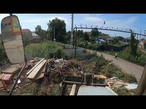 Видео: Я некуда не пропал. Грузим ветки и траву в камаз.
