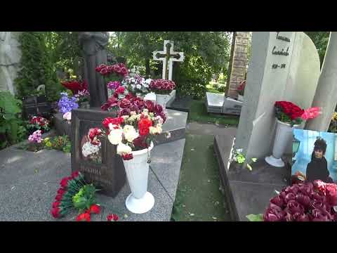 Видео: Новодевичье кладбище . Могилы Великих Людей.