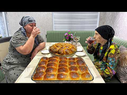Видео: Делаем пышные и мягкие булочки с джемом | Бабушкина кухня