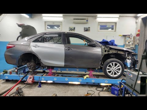 Видео: Toyota Camry.  Вытяжка дверных стоек. Подгонка донорской запчасти. Ремонт заднего крыла
