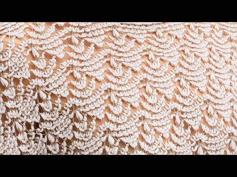 Видео: Простой, но удивительный узор спицами, вязание по кругу