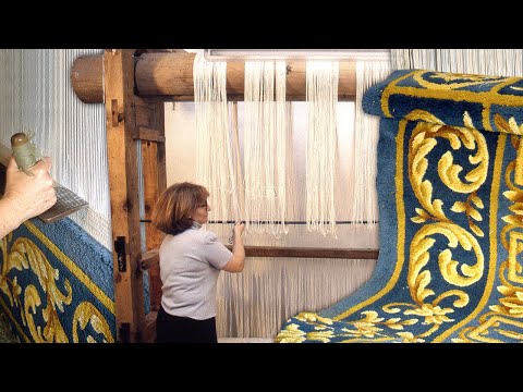 Видео: Шерстяной ковер ручной работы. Эффектный пошаговый крой на сложном традиционном ткацком станке.