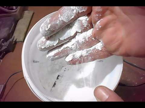 Видео: ✔Как сделать кофемолку из подручных материалов/How to make a coffee grinder