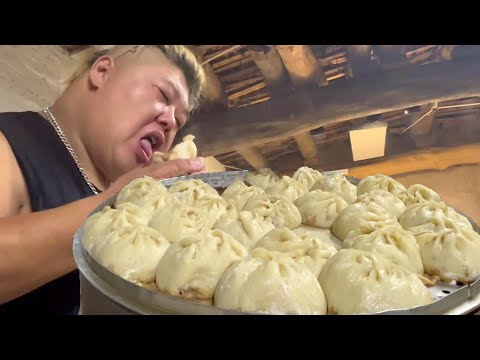 Видео: Купите 5 фунтов булочек на пару с бараньей ногой, и брат-обезьяна отрегулирует два вида начинки. [Т