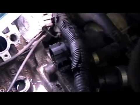 Видео: LANDROVER FREELANDER 2001г замена термостата