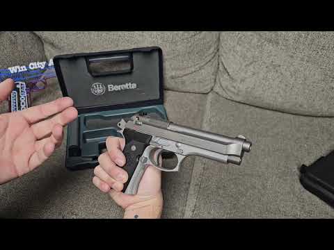 Видео: Я вижу привидение. Первый взгляд на Beretta 92 Inox Ghost.