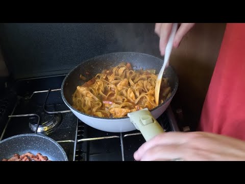 Видео: Сочные куриные фахитас-тальятелле, которые вы точно захотите!