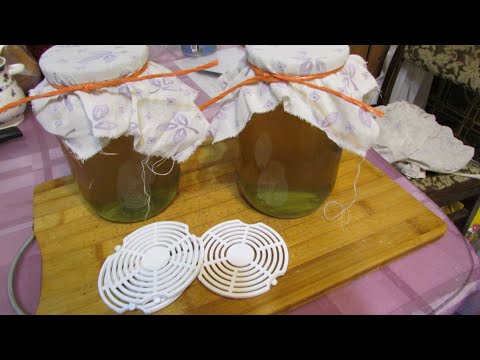 Видео: особенности подкормки пчел в зиму - какой сироп лучше жидкий или густой , и почему