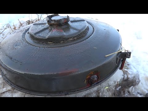 Видео: Заминированное болото, находки из болота, Юрий Гагарин