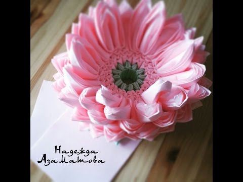 Видео: Декор праздничного стола. Лотос из салфеток или как красиво сложить салфетки.