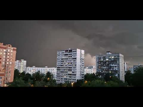 Видео: Сильная гроза в Москве 03.06.2024