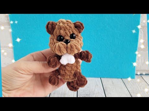 Видео: Бобер вязаный крючком из плюша👍Бобер брелок крючком👍crochet beaver/Gehäkelter Biber