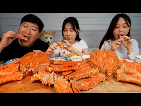 Видео: Самый большой 🦀мукбанг с королевским крабом с сестрой GFRIEND! - Шоу еды Мукбанг