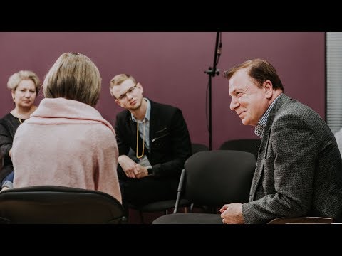 Видео: Аналитико-катартическая терапия: демонстрация сеанса. Артур Александров, Евгений Ильченко.