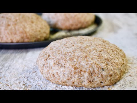 Видео: Тесто для пиццы из цельной муки 🍕 Так же хорошо, как пиццерия!