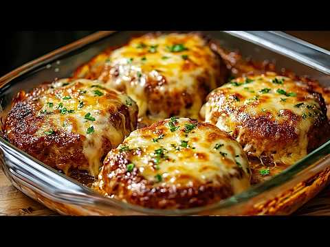 Видео: Они такие вкусные, я готовлю их как минимум 3 раза в неделю! Простой и вкусный рецепт!