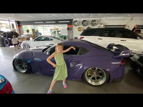 Видео: АМЕРИКАНСКИЕ ТЮНИГ АВТО В США ВЫСТАВКА ЭКСКЛЮЗИВНЫХ  ТАЧКА НА ПРОКАЧКУ #shorts