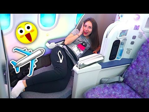 Видео: ЛЕТИМ ДОМОЙ Лучший Бизнес Класс Самолет Dreamliner Обзор НЕ Последний день Дом Призрак 2 | Elli Di