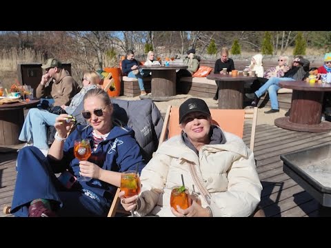 Видео: «Таллин весной: первый пляж, Апероль у моря и идеальный вечер с стейками! 🌞🍹🥩»