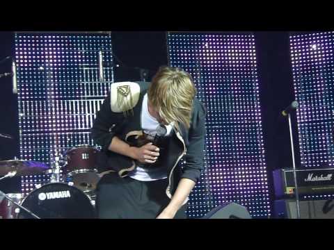 Видео: Звёзды предпочитают зелёный Тик Так