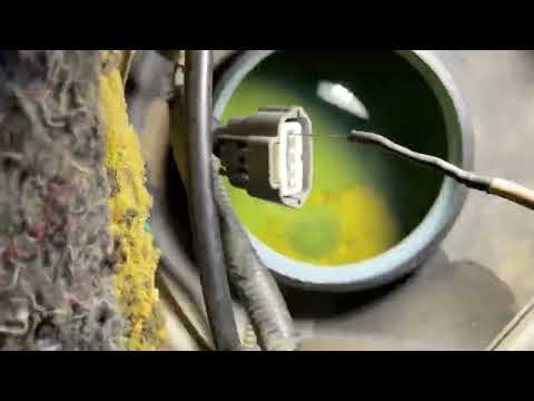 Видео: Ниссан Тиида 2008 не заводится. Проверка бензонасоса.