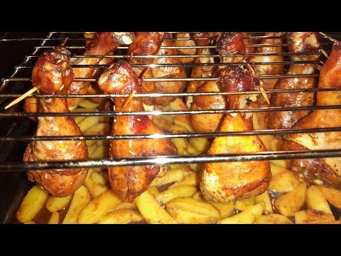 Видео: Куриные НОЖКИ в духовке на РЕШЕТКЕ с КАРТОФЕЛЕМ!!! Самый простой рецепт! ENG SUB.