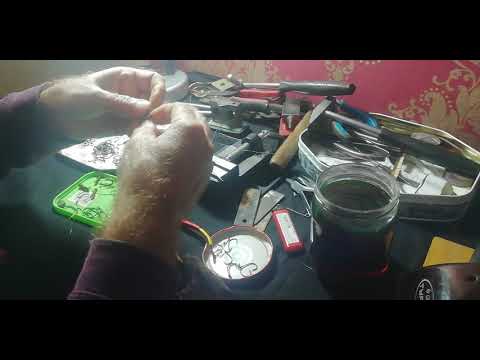 Видео: Закалка крючков.