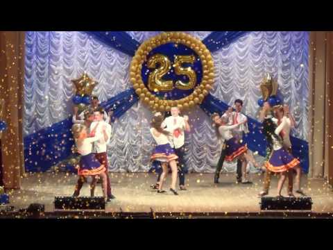 Видео: оранжевый галстук