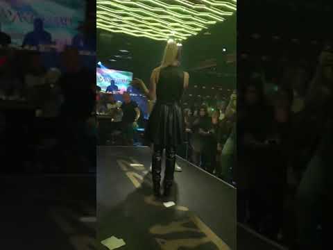 Видео: Денис Теофиков и Емилия - Акула