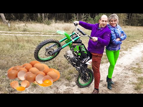 Видео: НЕОБЫЧНАЯ ЕЗДА на ПИТБАЙКЕ с ПРЕПЯТСТВИЕМ. ТОЛИК vs ЛЕНА. КТО КРУЧЕ?