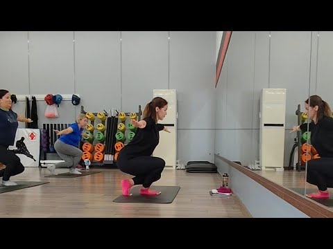 Видео: Тренировка с собственным весом light functional - комфортный темп, проработка всего тела. 