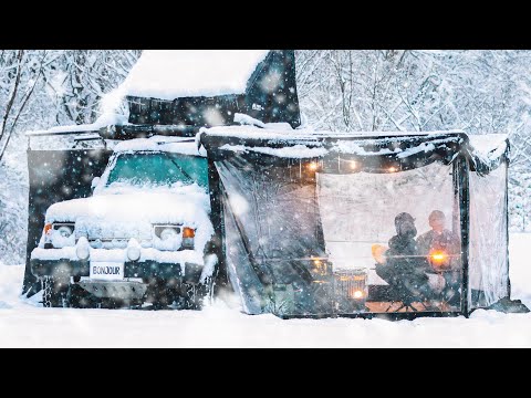 Видео: 50см кемпинг в сильный снег ❄️ Уютный автокемпинг в метели