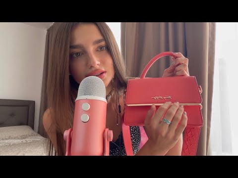 Видео: АСМР ЧТО В МОЕЙ СУМКЕ / ПОКАЗЫВАЮ И РАССКАЗЫВАЮ / WHAT’S IN MY BAG / SHOW AND TELL