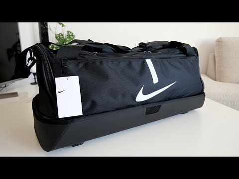 Видео: Распаковка спортивной сумки Nike Academy Team Football Hardcase (большая 59 л)