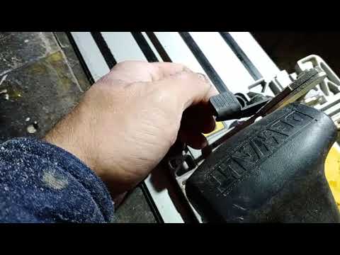 Видео: DeWalt DWE 576  прежде чем покупать, посмотри обязательно