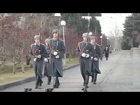 Видео: Смена Почётного Караула в Пантеоне Славы Мамаев Курган, Волгоград, 2 января 2023 года, 12:00 часов