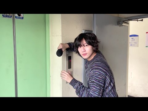 Видео: АСМР В СТАРОЙ КВАРТИРЕ/ ASMR IN OLD APARTMENT