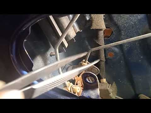 Видео: Не открывается дверь ни снаружи,ни изнутри.Чери Кимо