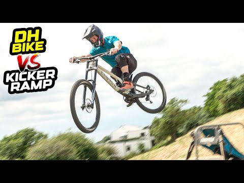 Видео: Городские горные велосипеды для скоростного спуска с рампой KICKER!