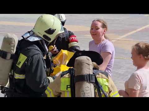 Видео: Чебоксарские огнеборцы ликвидировали условный пожар в школе №65