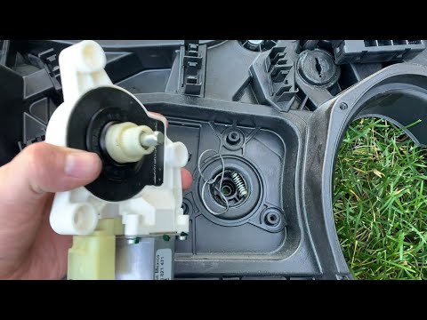 Видео: Chrysler Town and Country — замена стеклоподъемника