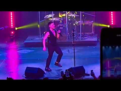 Видео: VOLKANOV / Діма Волканов вперше в Празі. Divadlo Hybernia 30.10.2025