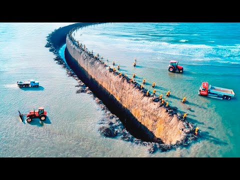 Видео: Израиль Выкапывает Тонны Песка из Средиземного Моря, Чтобы Добраться до Азии