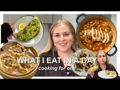 Видео: Что я ем за день, живя одна и готовя для себя