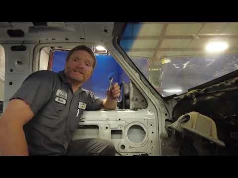 Видео: Установка комплекта кронштейнов для буксировочного зеркала OBS Solutions