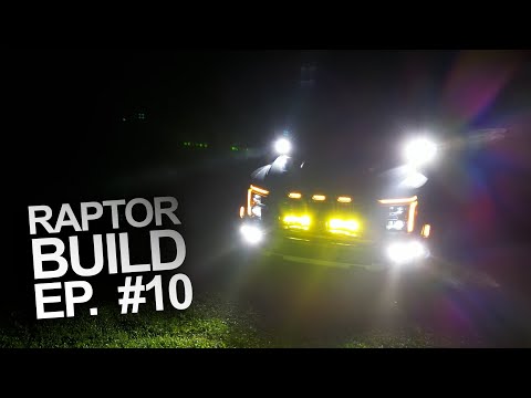 Видео: Установка Baja Designs на X6+ за решеткой радиатора + фонари заднего хода S2 // Сборка Raptor 202...